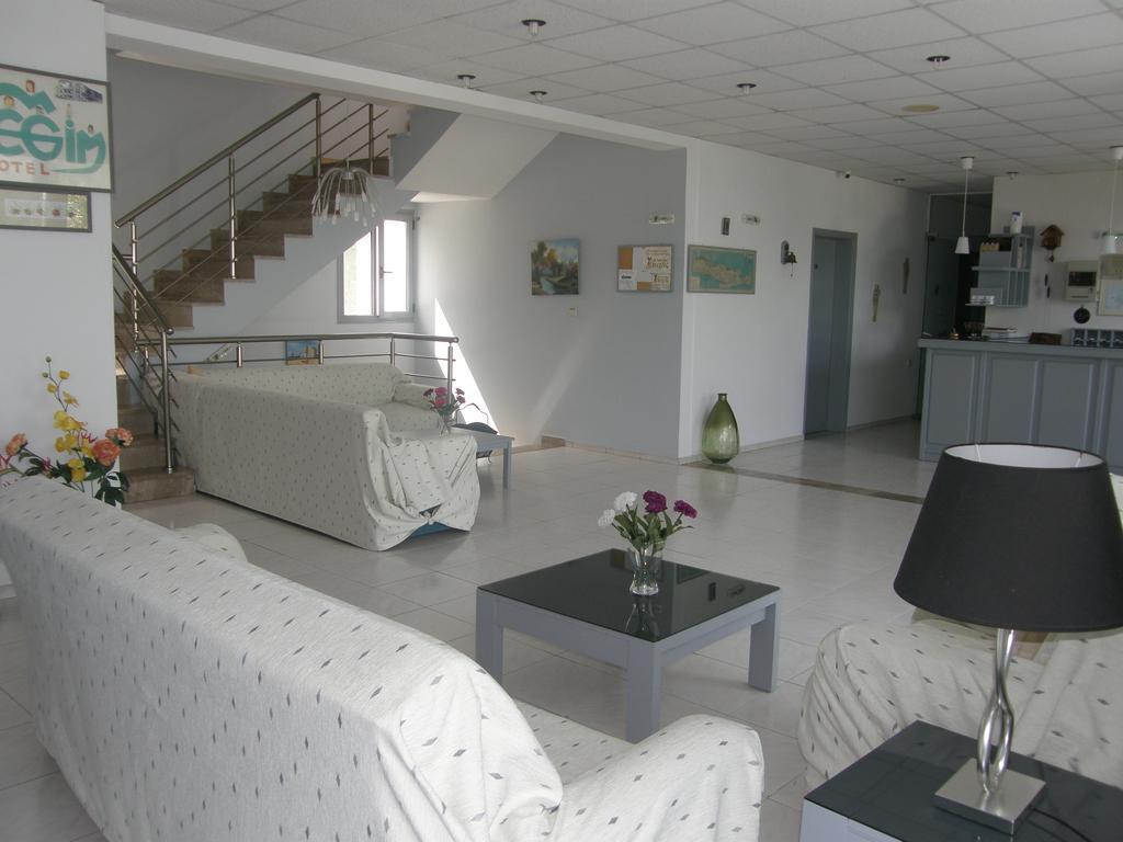 Megim Hotel Palaiochora Exteriör bild