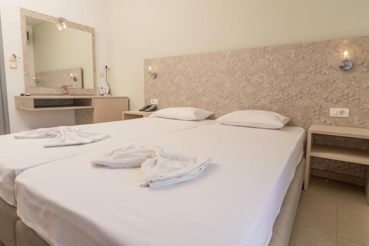 Megim Hotel Palaiochora Exteriör bild