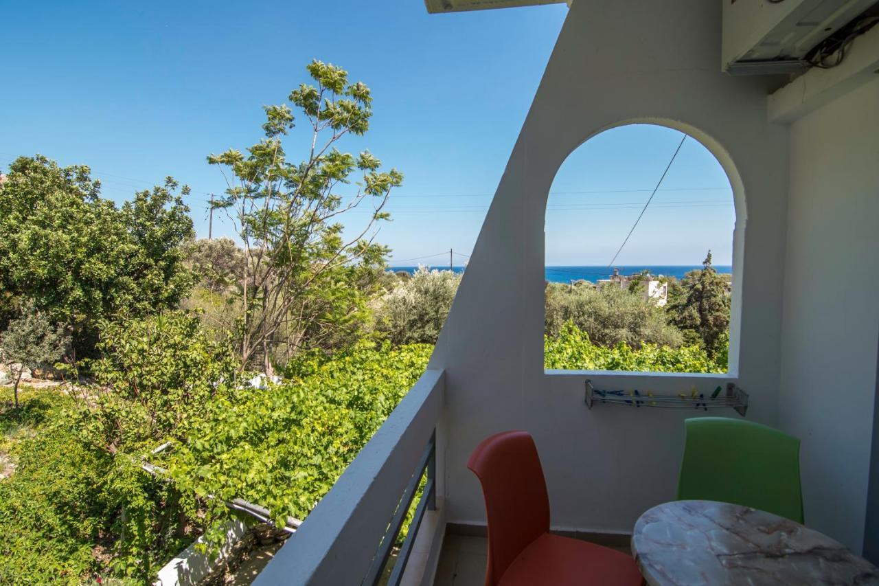 Megim Hotel Palaiochora Exteriör bild