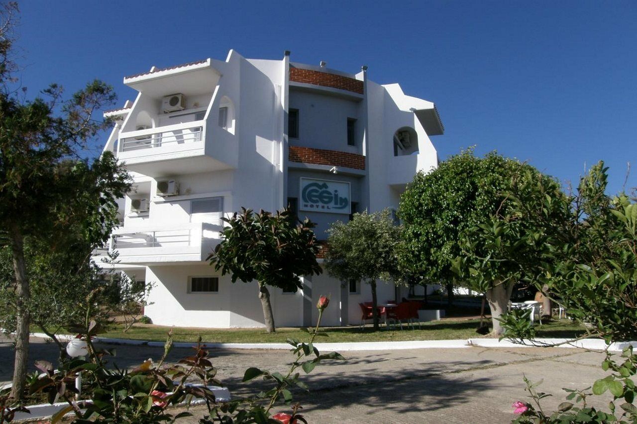 Megim Hotel Palaiochora Exteriör bild